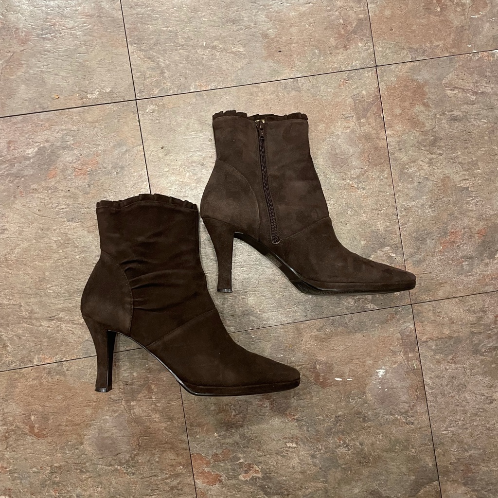Moda. Size 8